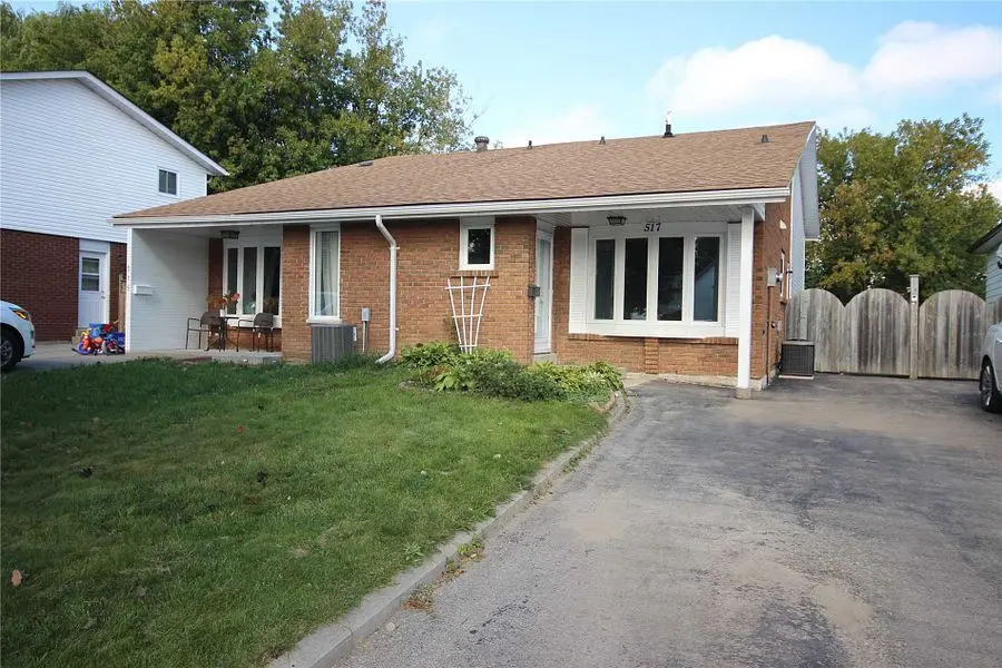 517 Grenfell ST, Oshawa, ON L1J 4W8