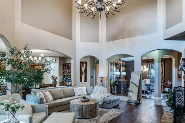 2810 Baker Street, Sachse, TX 75048