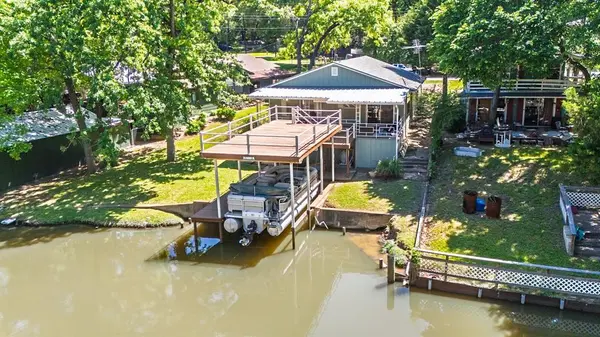 210 Harbor Drive,  Gun Barrel City,  TX 75156