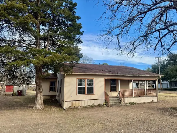 367 5th Street,  Deport,  TX 75435