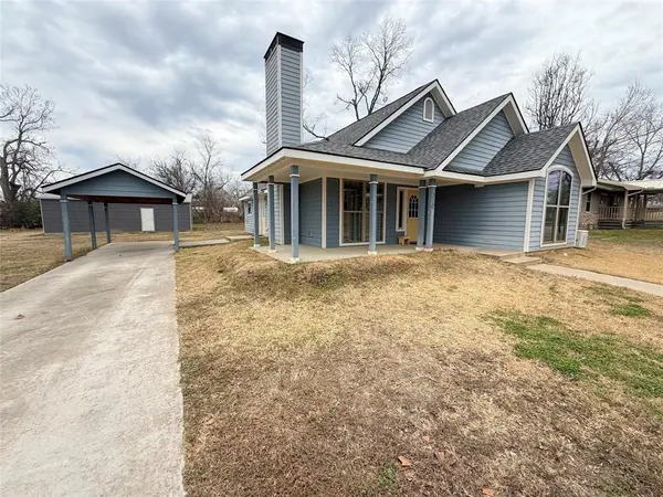 310 Blackjack Street, Winnsboro, TX 75494