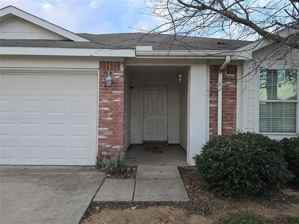 253 Pine Crest Drive, Justin, TX 76247
