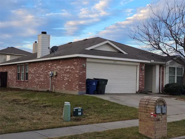 253 Pine Crest Drive, Justin, TX 76247