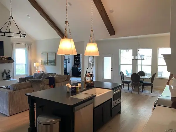 816 E JOCKEY, Willow Park, TX 76087