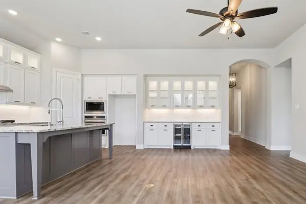 1812 Cypress Gap Trail, Mansfield, TX 76063