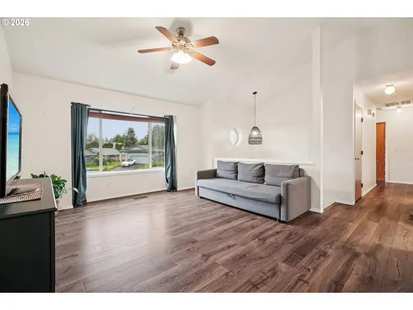 5009 NE EMERSON CT, Portland, OR 97218