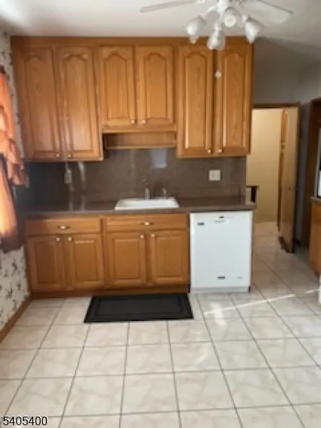 72 Baldwin Pl #2, Bloomfield Twp., NJ 07003