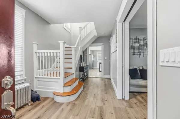 106 W Gibbons St, Linden City, NJ 07036