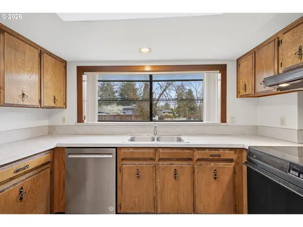 15565 SW BRISTOL LN, Beaverton, OR 97007