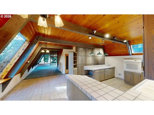 17717 RAINBOW ROCK RD, Brookings, OR 97415