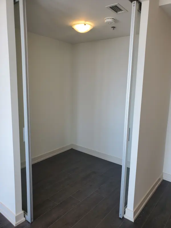 90 GLEN EVEREST RD #814, Toronto E06, ON M1N 0C3