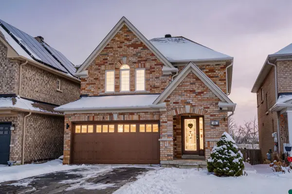 49 Mount Pleasant AVE, Whitby, ON L1N 0E1