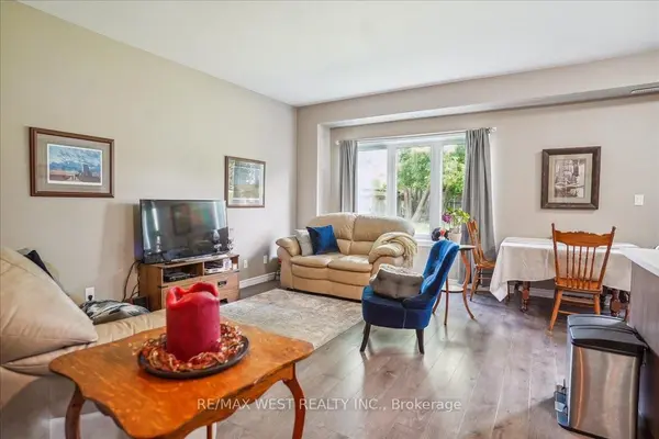 117 Rosehill BLVD, Oshawa, ON L1J 5G8