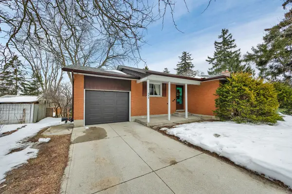 396 Fischer Hallman RD, Kitchener, ON N2M 4Y1