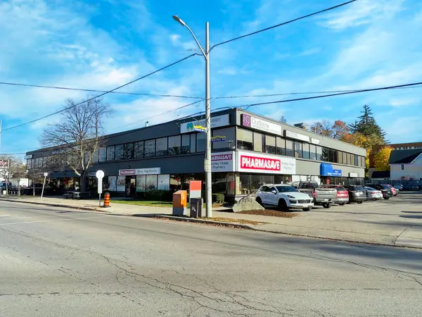 190 Wortley RD #LL11, London South, ON N6C 4Y7