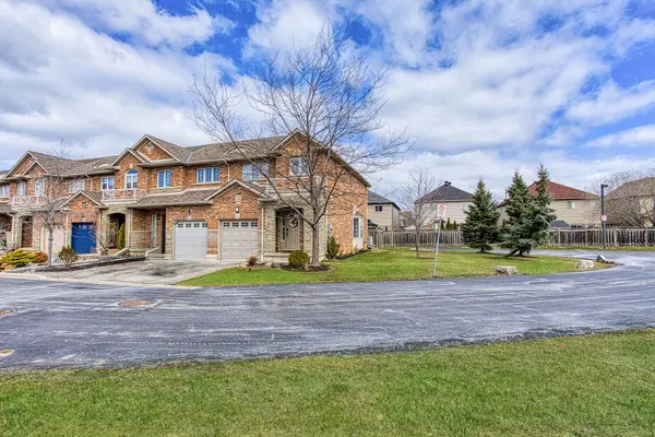 114 Marina Point CRES, Hamilton, ON L8E 0E4