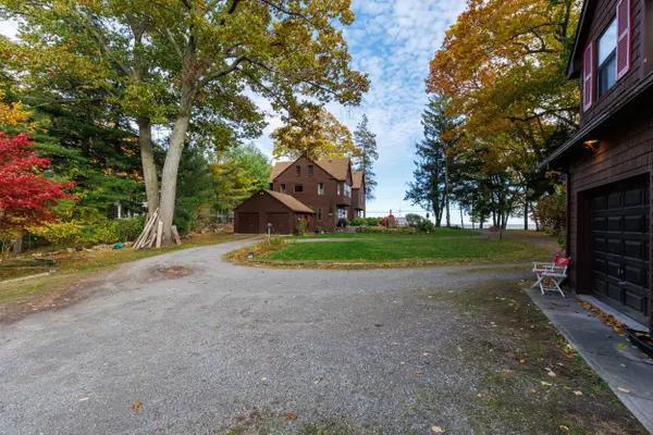 725 Point Abino RD S, Fort Erie, ON L0S 1N0