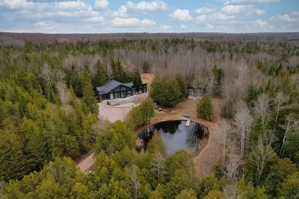 415040 10TH Line, Blue Mountains, ON N0H 2E0