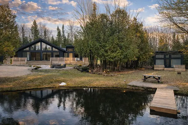 415040 10TH Line, Blue Mountains, ON N0H 2E0