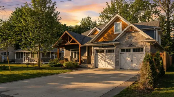 22 Delevan ST,  Bluewater,  ON N0M 1G0