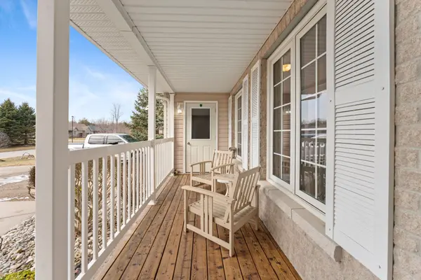 30 Carriage LN, Bluewater, ON N0M 1G0