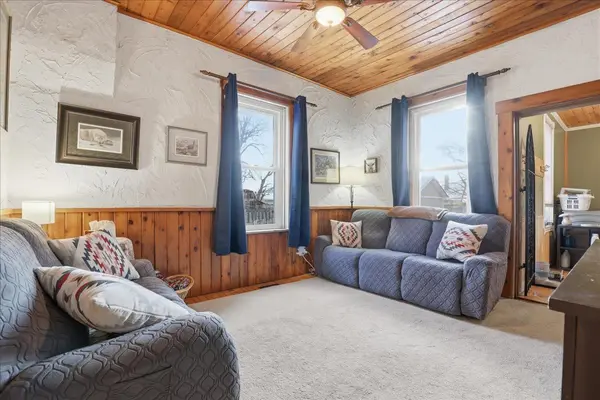 298 Queen ST W, Cambridge, ON N3C 1G7