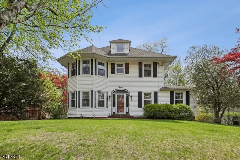 12 Linwood Ter, Caldwell Boro Twp., NJ 07006