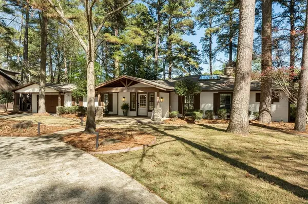 373 Trappers Trail, Mount Vernon, TX 75457