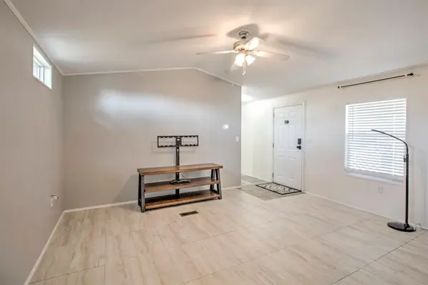 775 Whitaker Circle, Gordonville, TX 76245