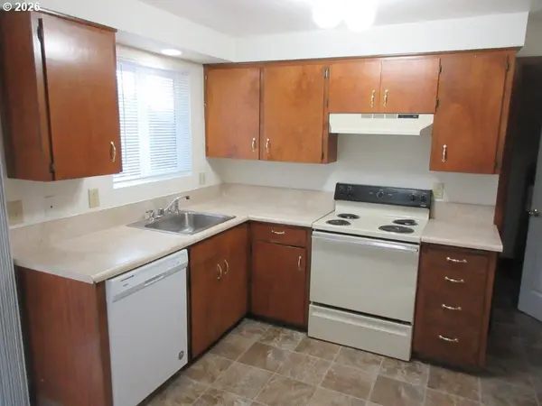 174 NW STONEWAY DR, Salem, OR 97304