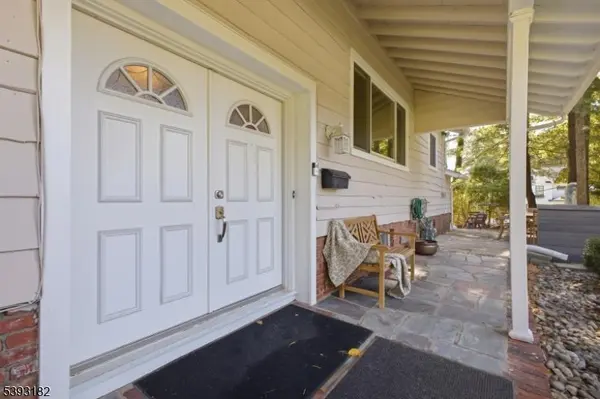 113 Barchester Way, Westfield Town, NJ 07090