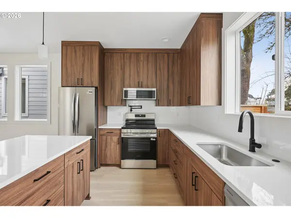 9560 SW 91ST AVE #3, Portland, OR 97223