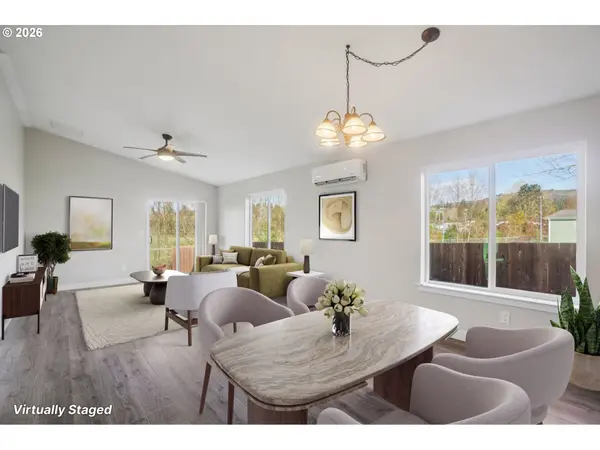 50 HILL DR, Cathlamet, WA 98612