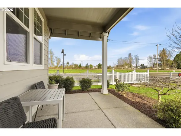 1301 Sunflower ST, Woodburn, OR 97071