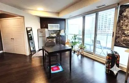 100 Western Battery RD #809, Toronto C01, ON M6K 3S2