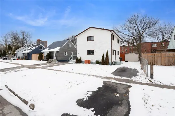 83 Exeter RD, Ajax, ON L1S 2K4