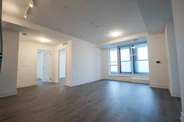 2545 Simcoe ST N #205, Oshawa, ON L1L 0W3