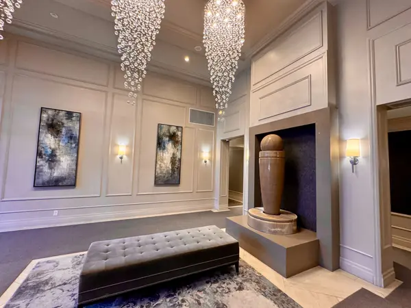 38 Fontenay CT, Toronto W08, ON M9A 5H5