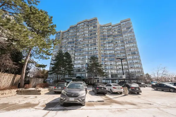 26 Hanover RD #1012, Brampton, ON L6S 4T2