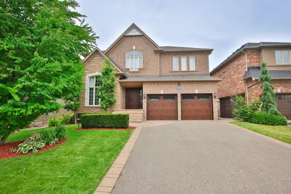 2187 Mariposa RD, Oakville, ON L6M 4R9