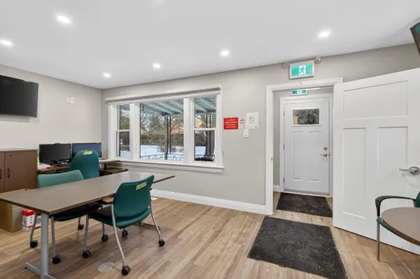 1071 Colborne ST, London East, ON N6A 4B4