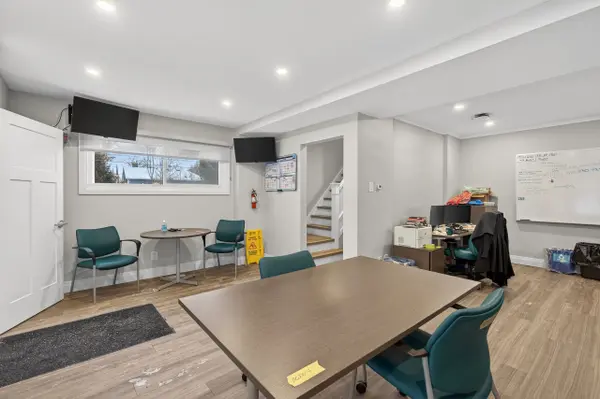 1071 Colborne ST, London East, ON N6A 4B4