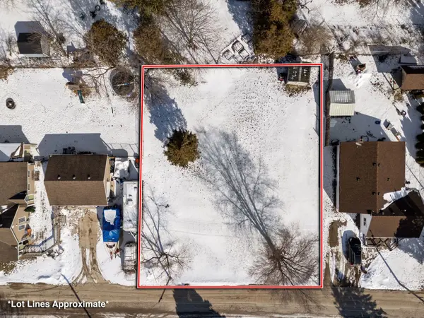 3910 Park ST, Plympton-wyoming, ON N0N 1E0