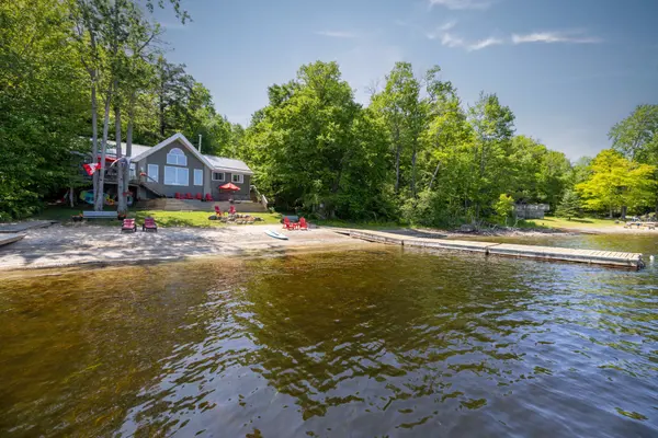 71 B717 IS, The Archipelago, ON P2A 2W8