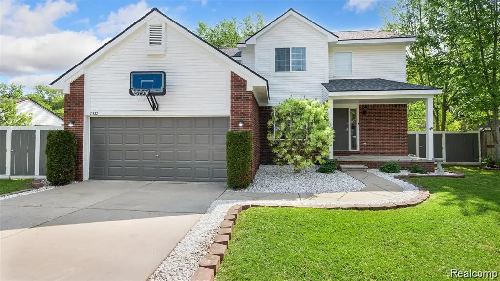 21732 Jacksonville, Farmington Hills, MI 48336