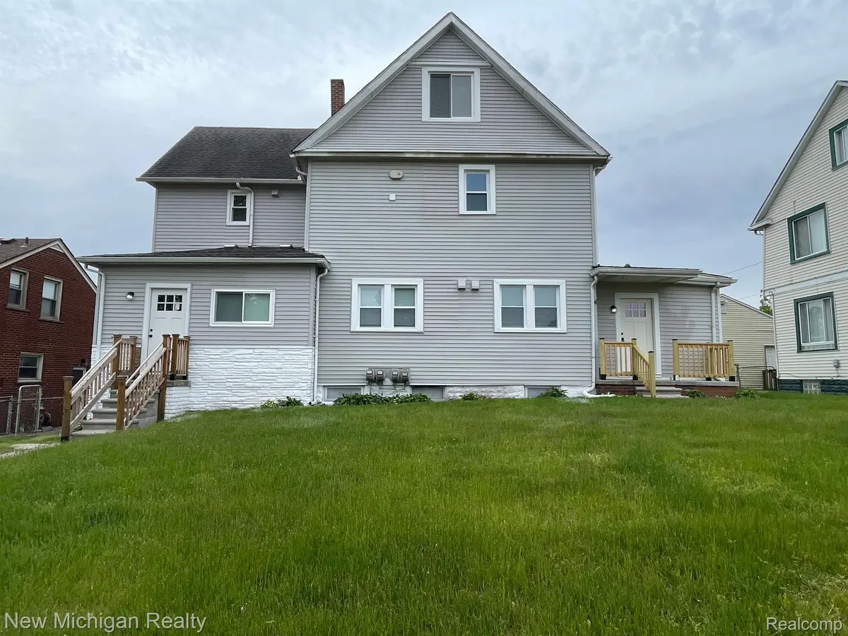 171 DAVIS ST, Wyandotte, MI 48192