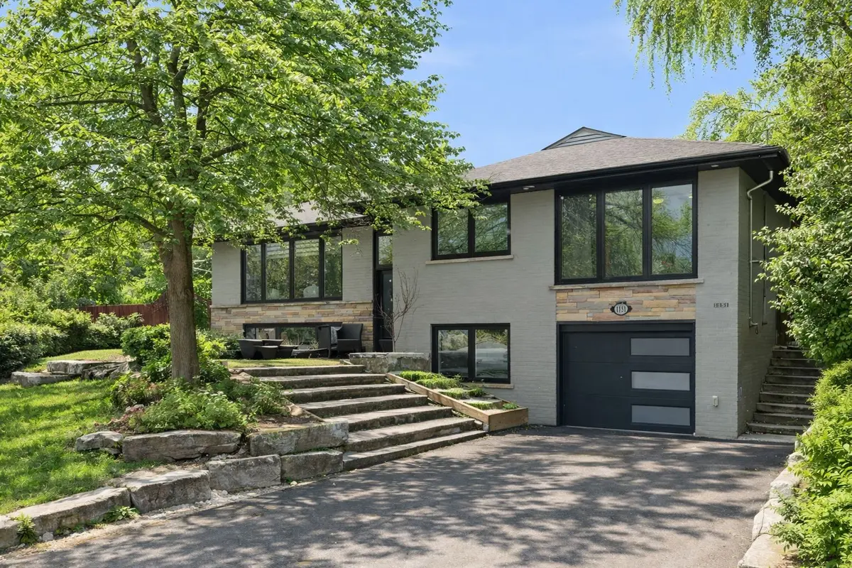 1151 Sarta RD, Oakville, ON L6L 2P1