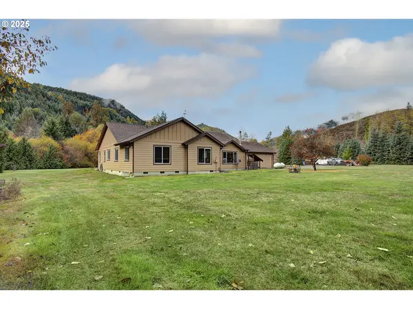 133 LOST CREEK DR, Glenoma, WA 98336