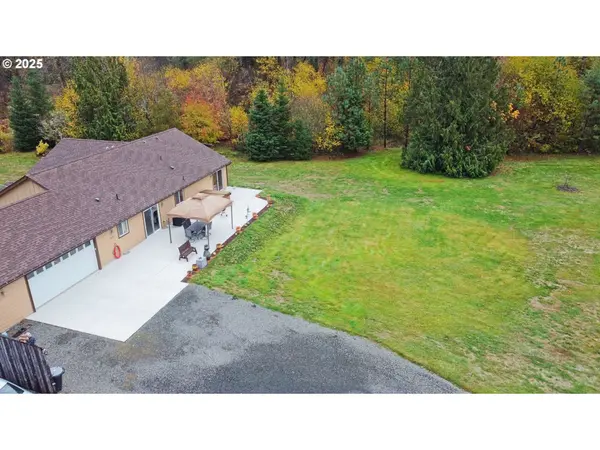 133 LOST CREEK DR, Glenoma, WA 98336