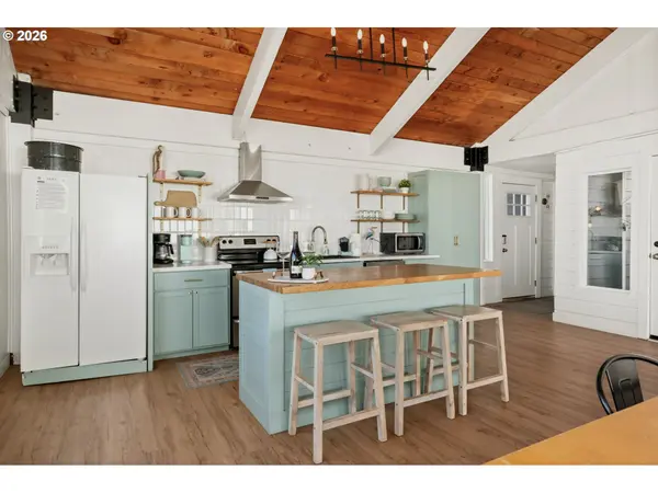 34440 OCEAN DR, Pacific City, OR 97135